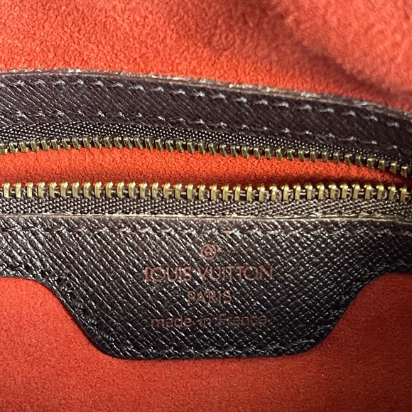 LOUIS VUITTON Damier Ebene Marais Bucket - Picture 8 of 13